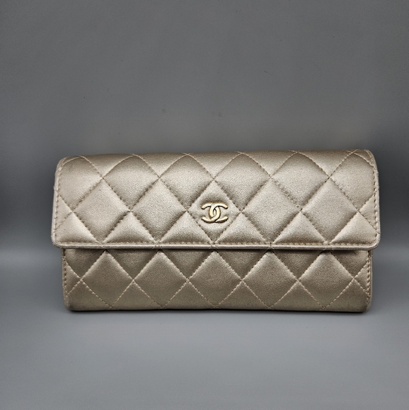 CHANEL Authentic Gold Flap Wallet/Clutch - Picture 3 of 16